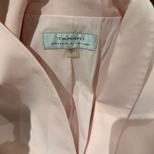 Tahari by Arthur S. Levine beautiful pink jacket elegant buttons